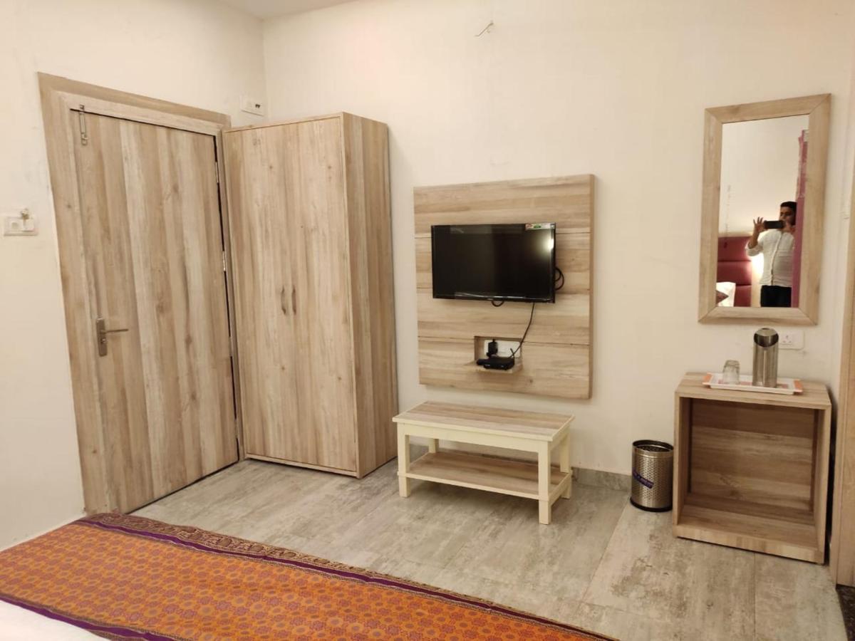 Hotel Neel Gagan Varanasi