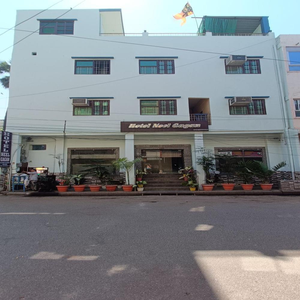 Neel Gagan Hotel