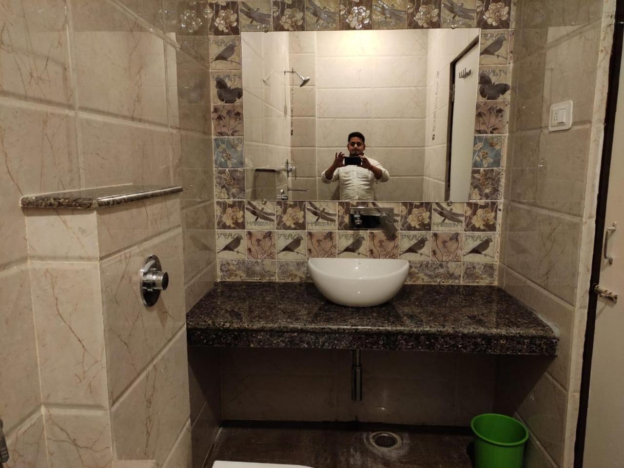 Hotel Neel Gagan